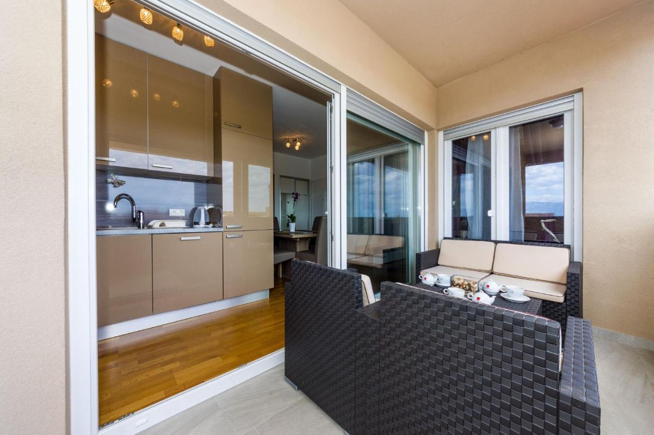 Lipotica - Luxury, With Sea View Apartment Nin Exterior photo